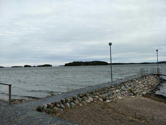 Kallahdenniemi Beach