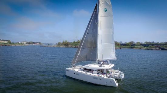Lagoon Charter - Cruising Catamarans